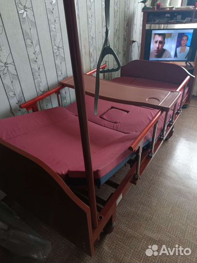 Медицинская кровать для лежачих больных