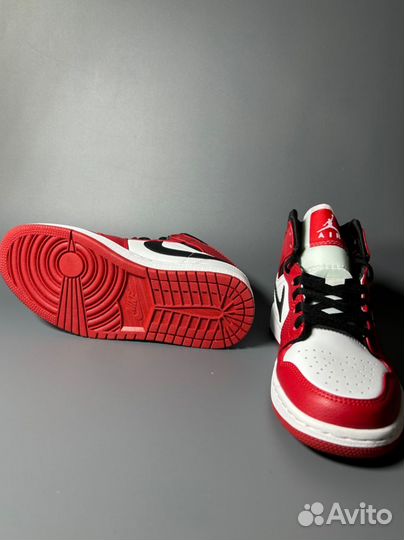 Кроссовки Air Jordan 1 Retro High OG Chicago Люкс