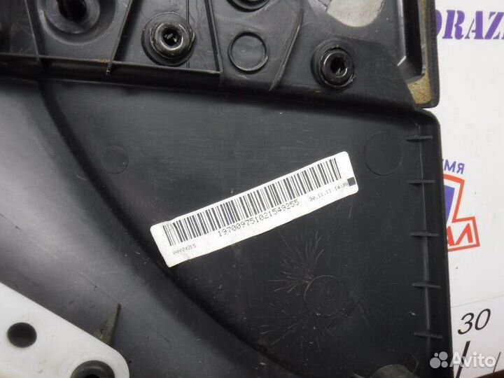 Обшивка двери передняя правая Skoda Octavia A5 BUD