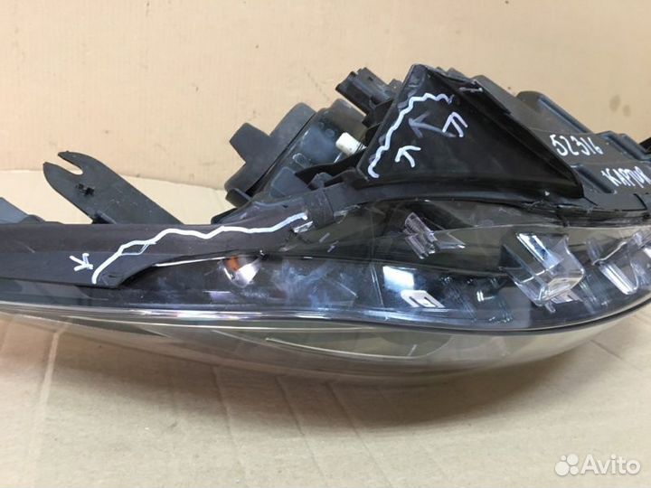 Фара передняя левая Renault Kaptur