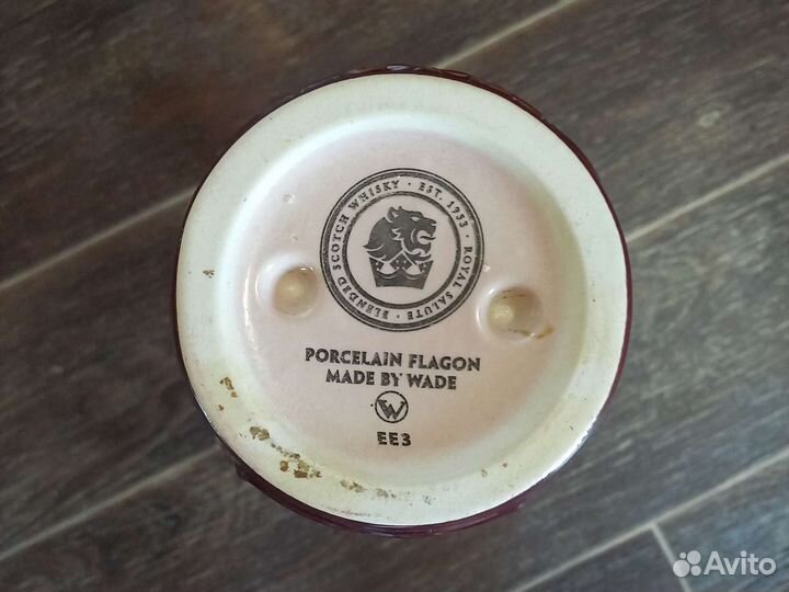 Пустая коллекционная бутылка виски Royale Salute