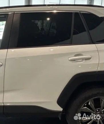 Задняя левая дверь -V Toyota RAV4