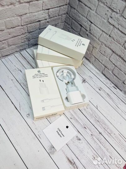 Зарядное устройство на iPhone 20w