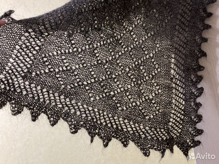 Вязаный шарф из козьего пуха