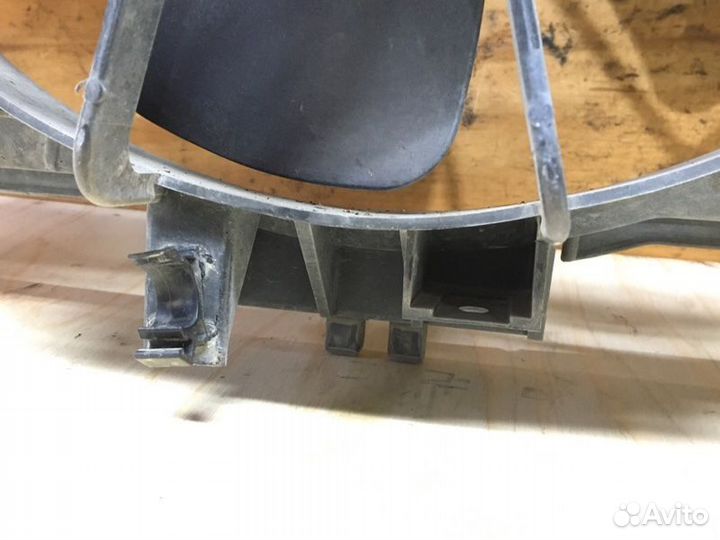 Диффузор радиатора Mazda Demio DY5W zyve 2005