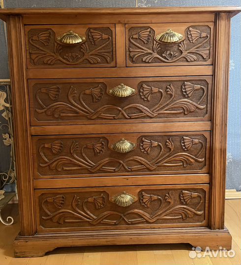 Антикварный комод