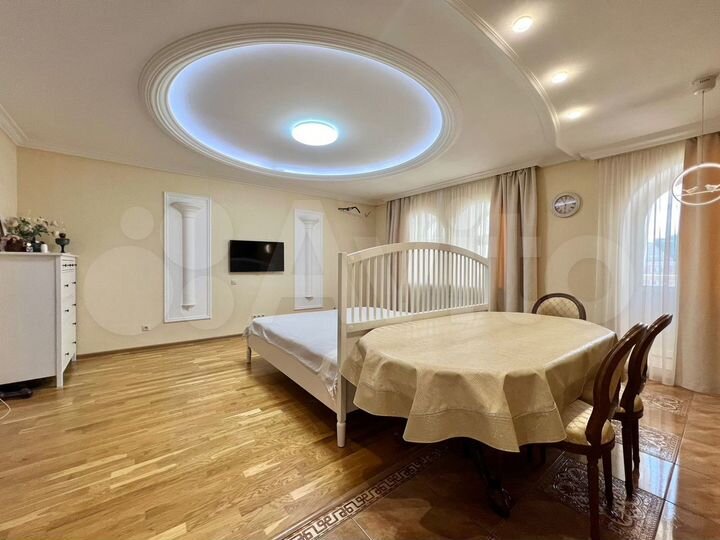 3-к. квартира, 90 м², 7/10 эт.