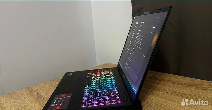 Игровой ноутбук MSI Crosshair