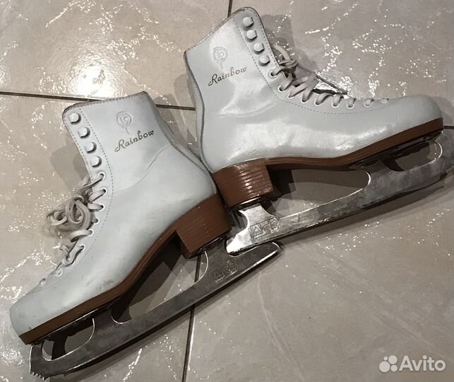 Фигурные коньки Rainbow