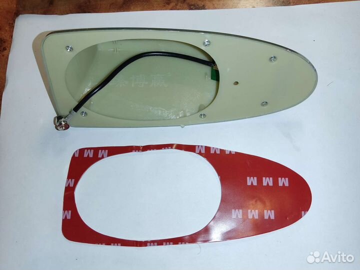 Антена плавник на автомобиль