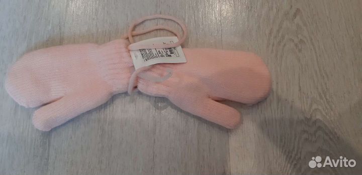 Новые варежки на девочку