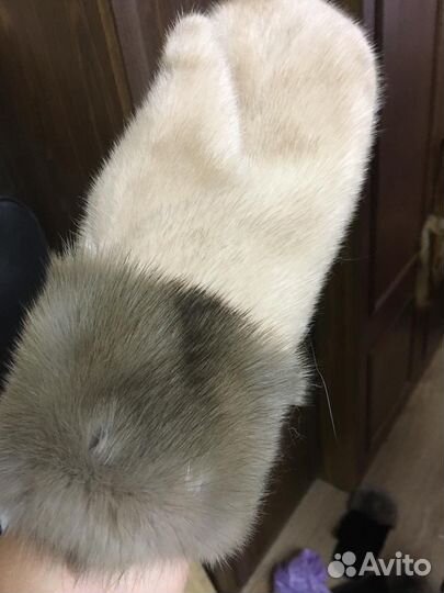 Варежки меховые женские