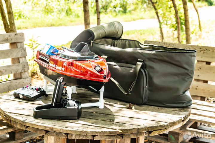 Карповый кораблик:сумка,камера,25А,эхолот,цвет