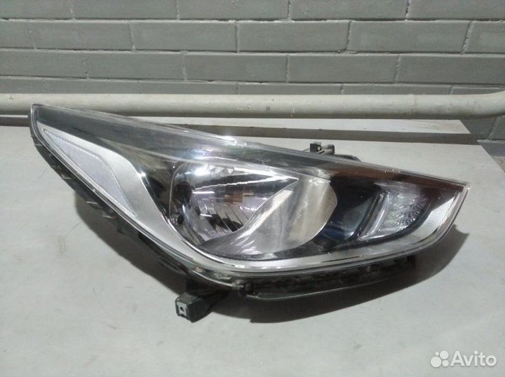 Фара галогеновая передняя правая Hyundai Solaris