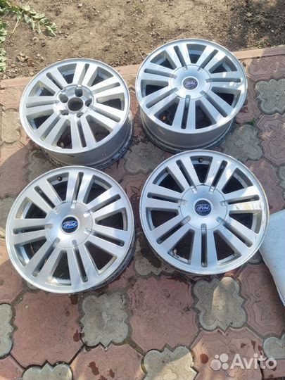 Форд фокус 2 литые диски R16 5x108