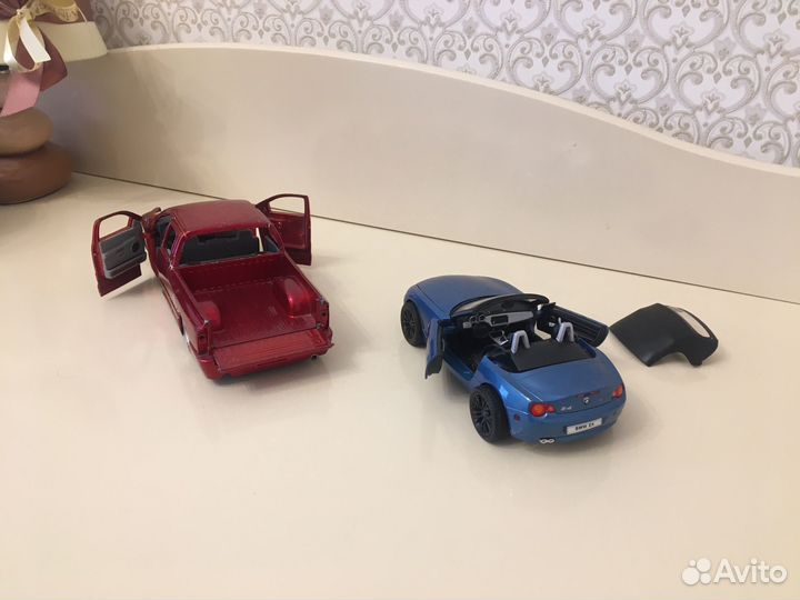 Модель автомобиля 1 24