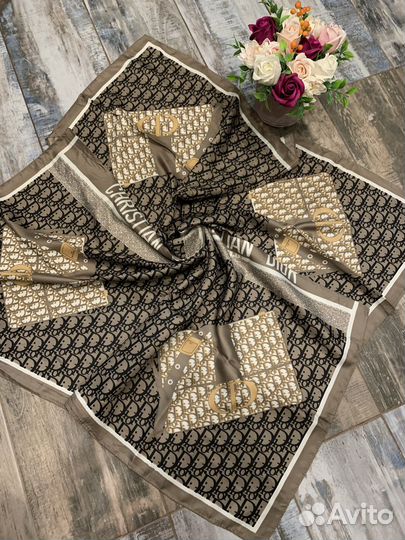 Шелковый платок шаль Dior коричневый новый