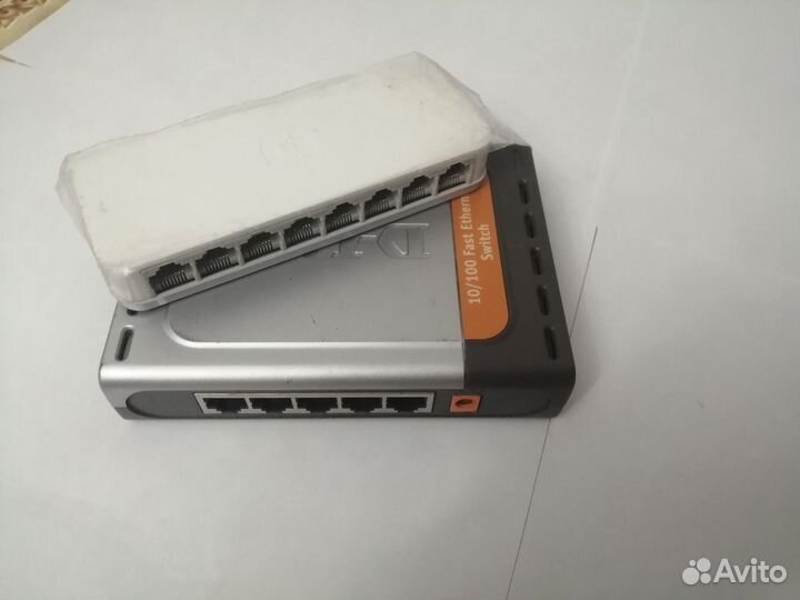 Коммутатор d link des -1005d, des -1008s