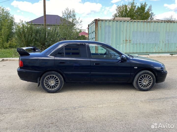 Mitsubishi Carisma 1.3 МТ, 2003, 285 000 км