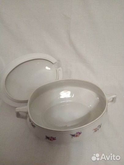 Супница фарфоровая