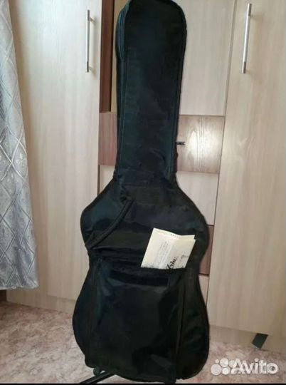 Гитара в отличном состоянии покупателю торг 15000