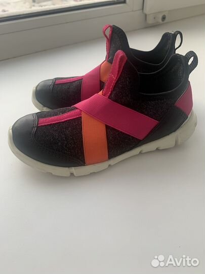 Кроссовки для девочки Ecco 25р