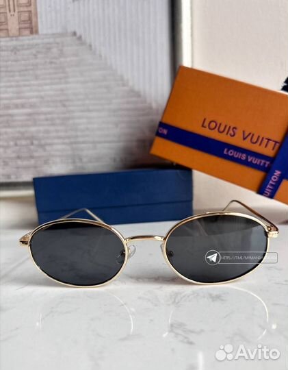 Солнцезащитные очки Louis Vuitton женские