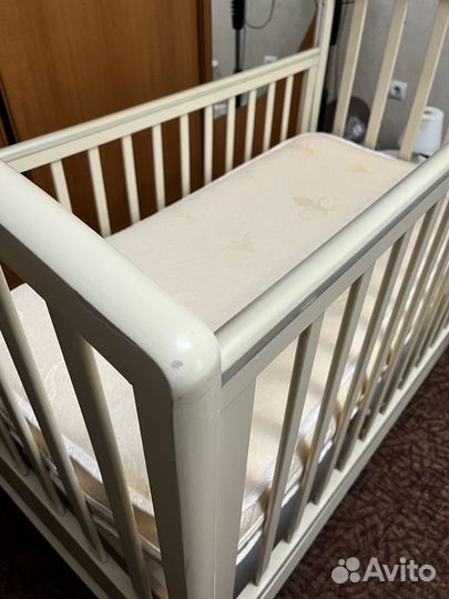 Детская кроватка