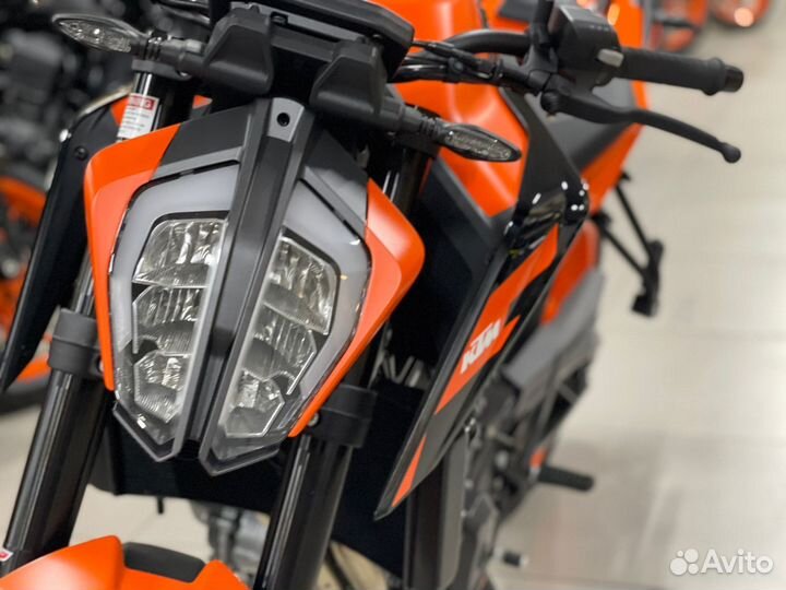 KTM 890 Duke