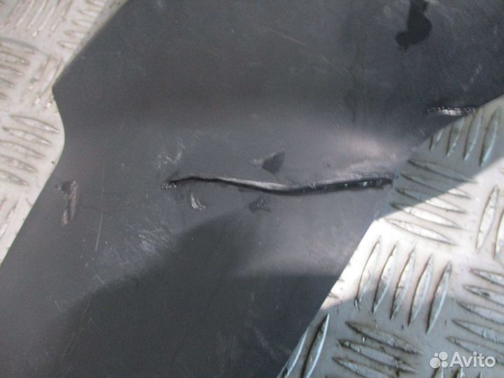 Вкладка рамки фары левая Volvo 82423087