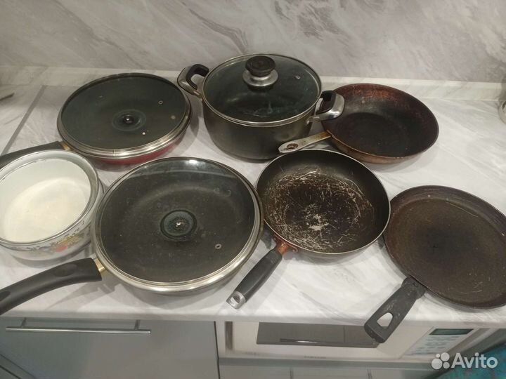 Сковороды и кастрюля