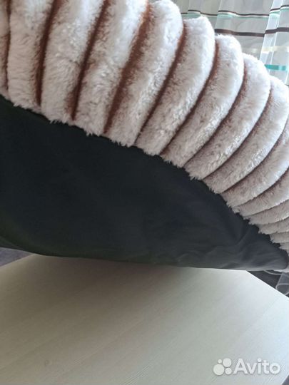 Лежанка для собак