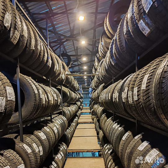 Toyo Observe GSi-5 215/70 R16 100Q