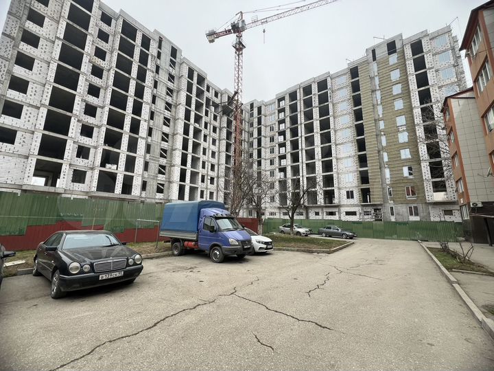 1-к. квартира, 42 м², 8/12 эт.