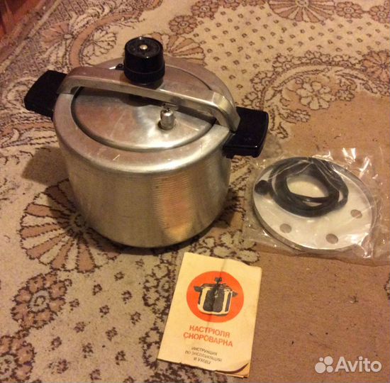 Кастрюля-скороварка времен СССР, новая