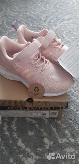 Кроссовки для девочки