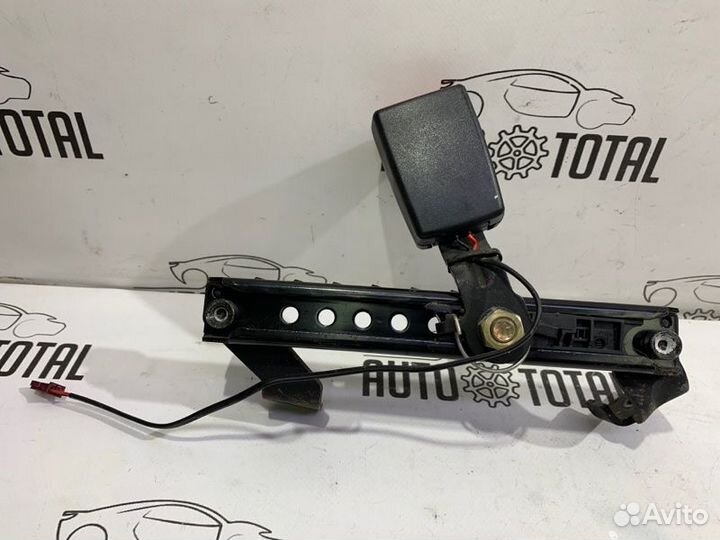 Замок ремня безопасности задний правый Bmw 745 E65