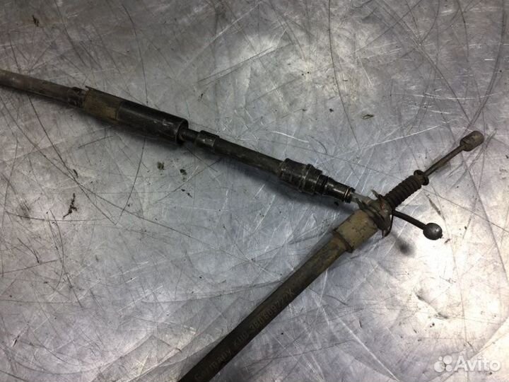 Трос стояночного тормоза правый Volkswagen Passat