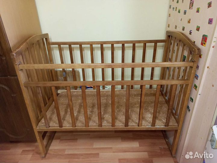 Детская кроватка