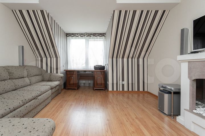 3-к. квартира, 76 м², 3/3 эт.