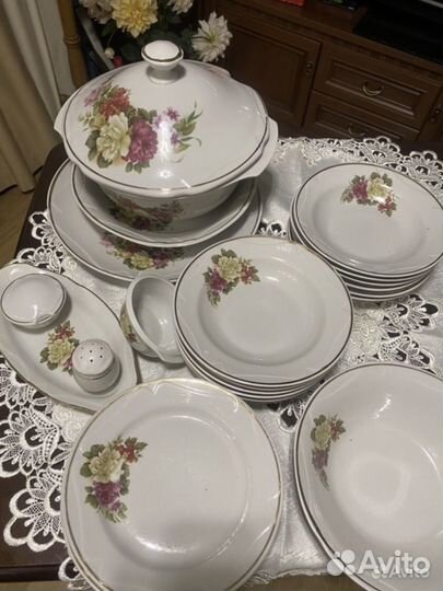 Сервиз столовый Добрушинский СССР. Стеклянная ваза