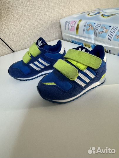 Кроссовки adidas