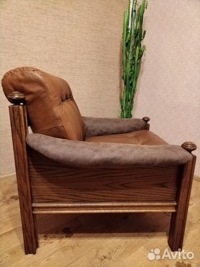 Кресло кожаное каркас из дуба Финляндия