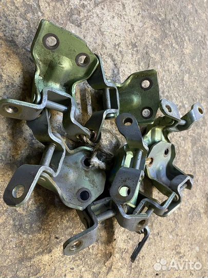 Петля двери Б/У бу