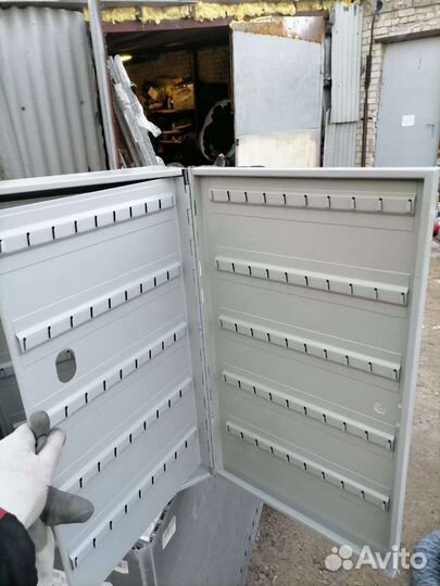 Ключница с брелками