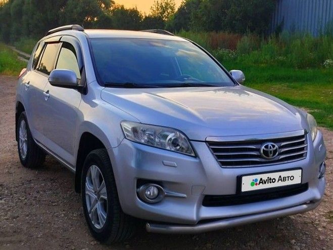 Toyota RAV4: фото владельца