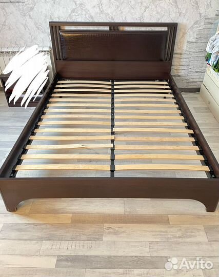 Кровать двухспальная бу