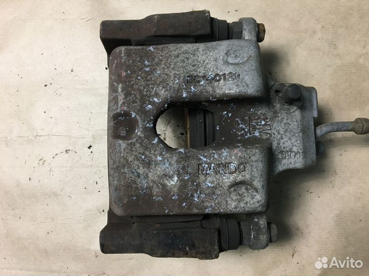 Суппорт задний левый Cadillac SRX II 09-16