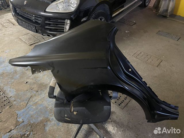 Задний крыло правый тойота камри