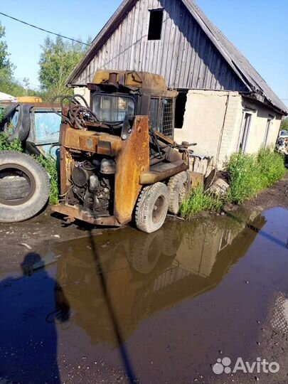 Мини-погрузчик Уралвагонзавод ПУМ-500, 2005
